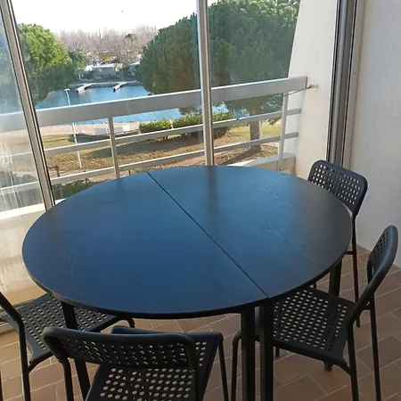 Apartment A Deux Pas De La *